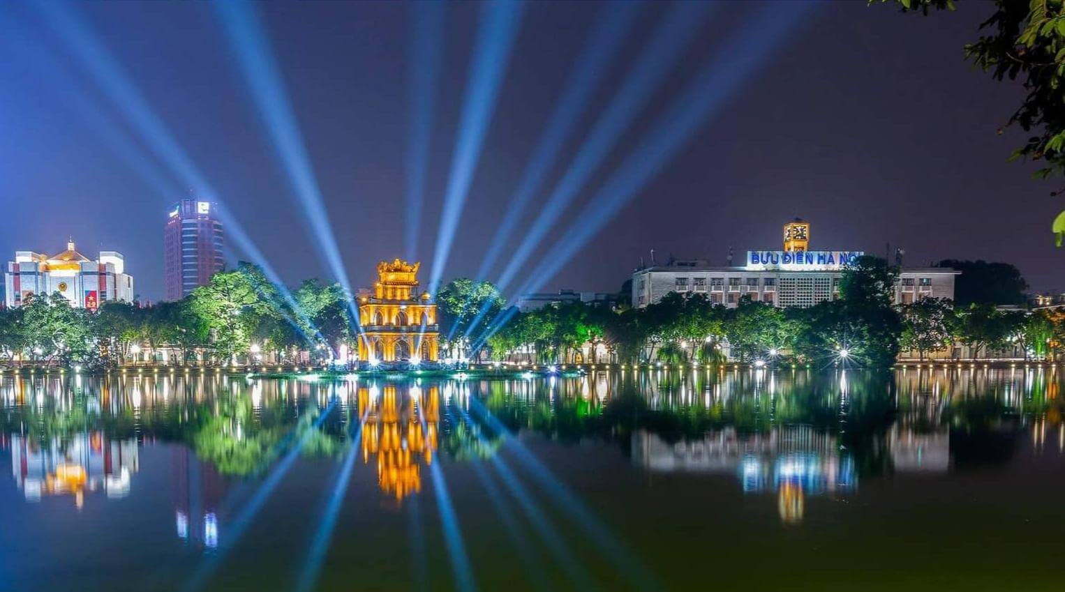 Phong cảnh Hà Nội về đêm