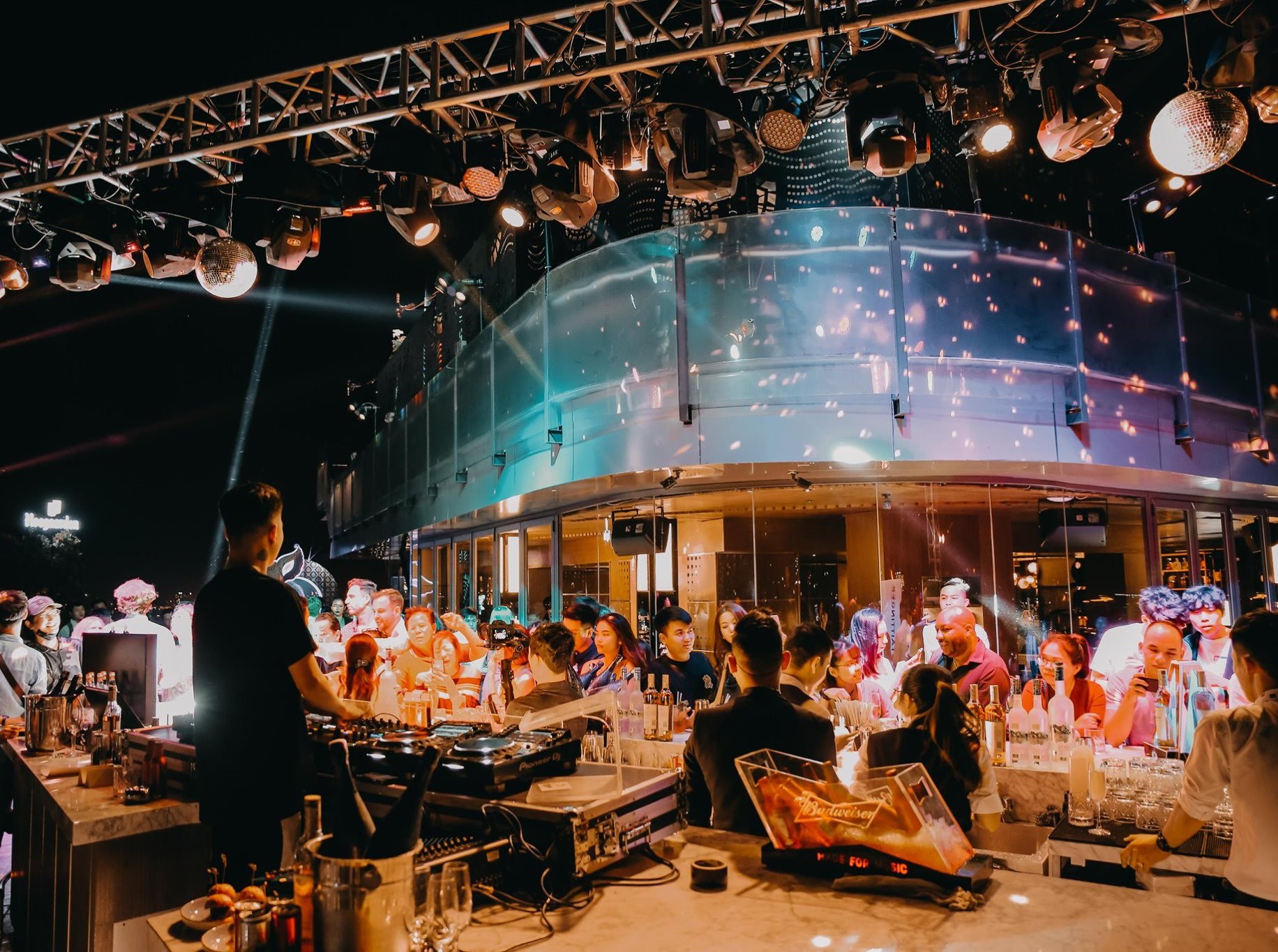 Bar ngoài trời Air 360
