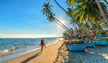 Mỹ Khê: Một trong những bãi biển đẹp nhất thế giới.