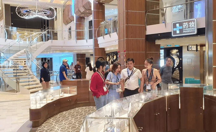 Theo tiết lộ của thuyền trưởng Wu Huimi, năm 2024, Spectrum of the Seas sẽ khởi hành theo hành trình mới kéo dài 12 ngày tới Nha Trang, Huế, Phú Mỹ, và ghé Đài Loan, Nhật Bản.