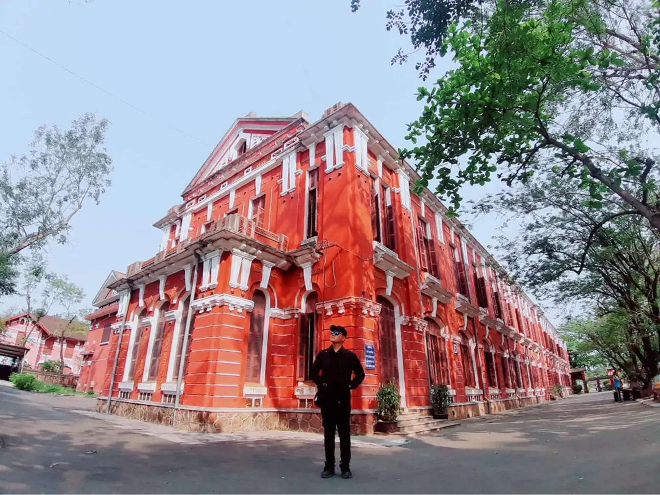 Trường Quốc Học Huế.