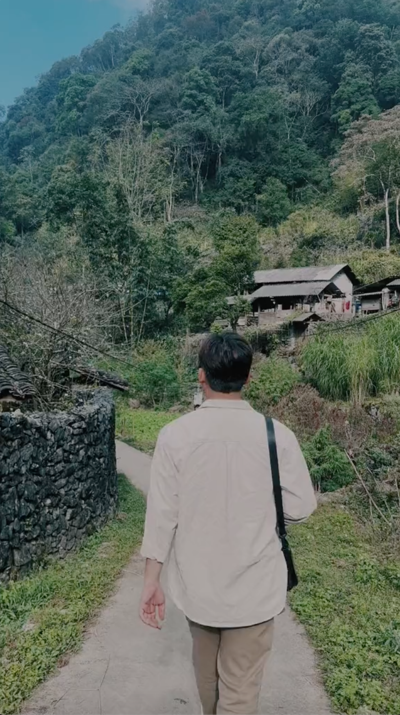 Đường đi vào làng Sảo Há