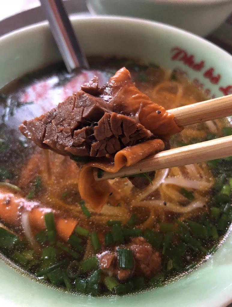Hàng phở của gia đình chú Lý