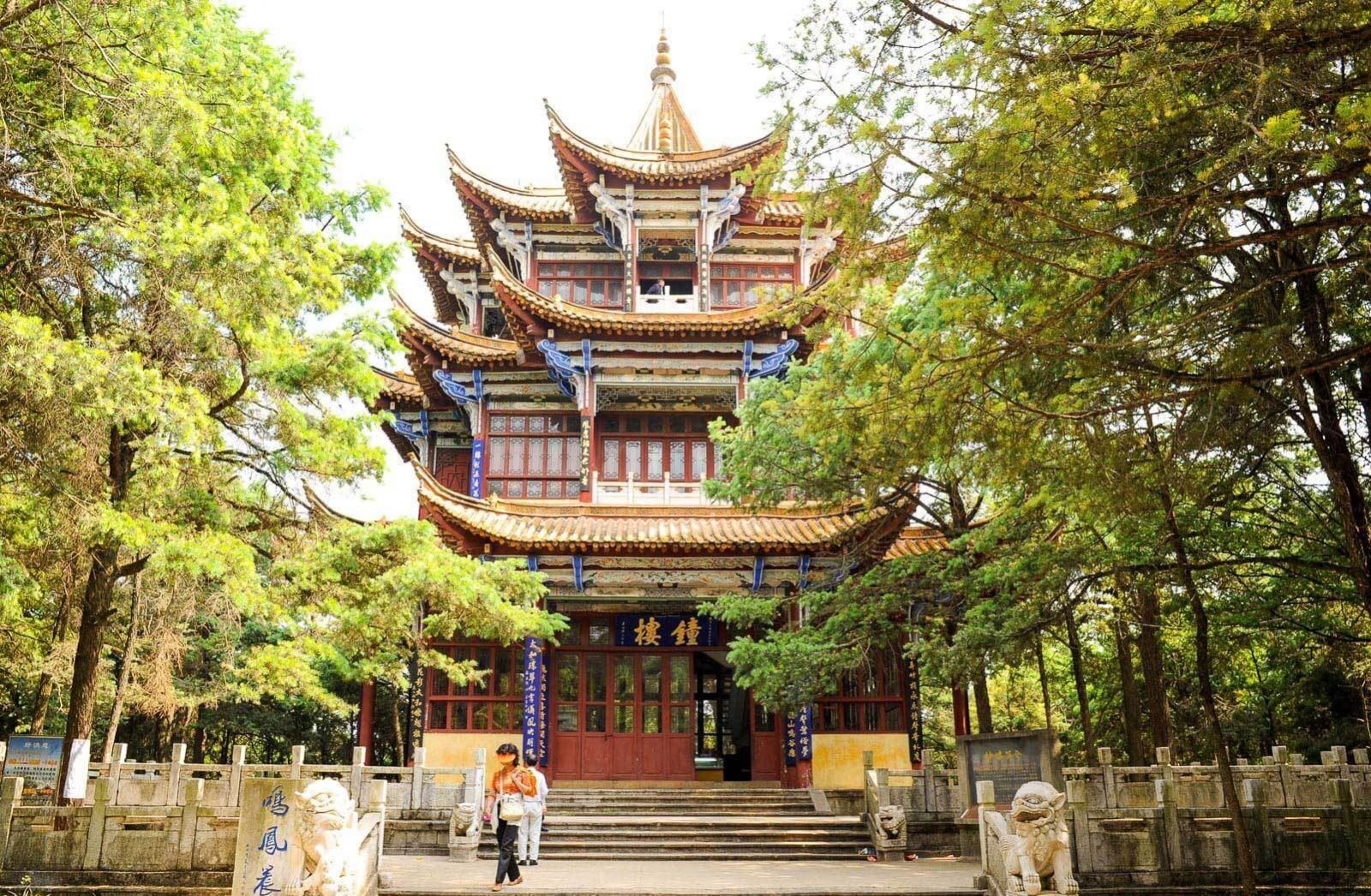 Chùa Hoa Long Côn Minh