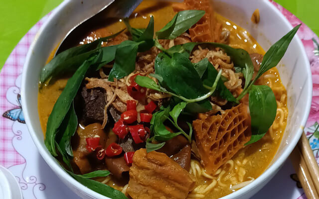 Phá lấu bò A Tèo 