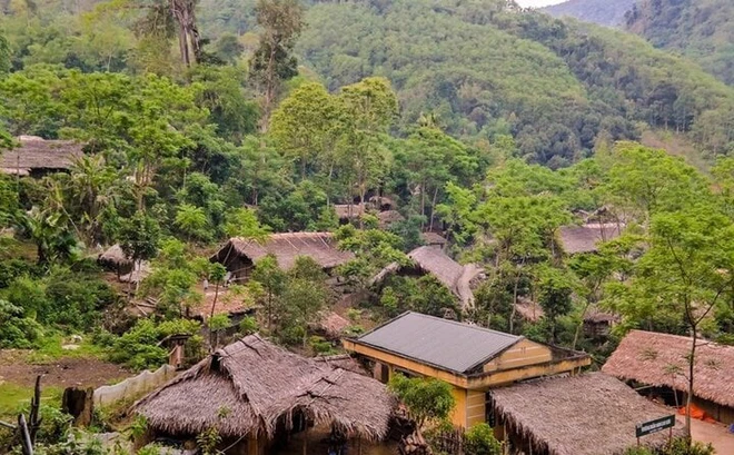 Bản Sưng Đà Bắc - bức tranh thiên nhiên đẹp đến nao lòng - Ảnh 3. Bản Sưng Đà Bắc - bức tranh thiên nhiên đẹp đến nao lòng - Ảnh 3.