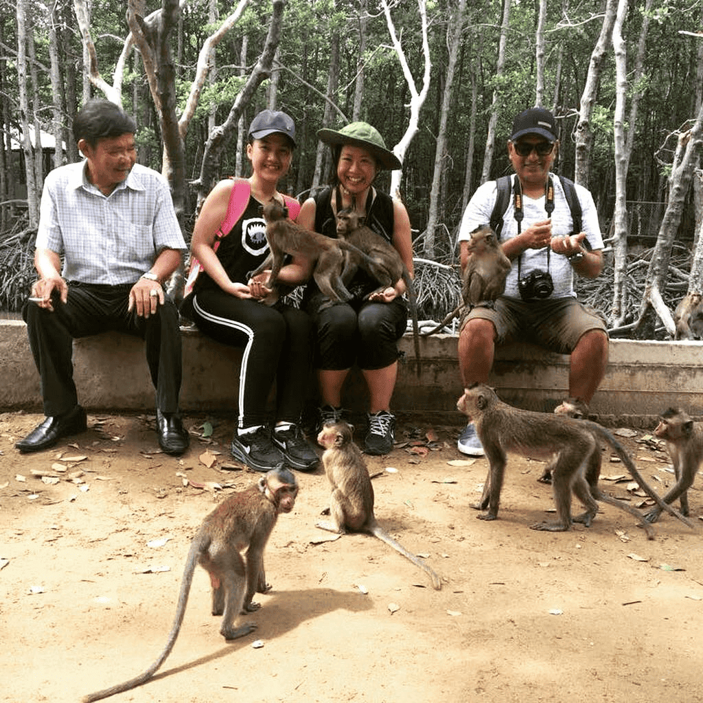 Giá vé để khám phá ốc đảo xanh tươi này chỉ 70.000 đồng mỗi lượt khách.