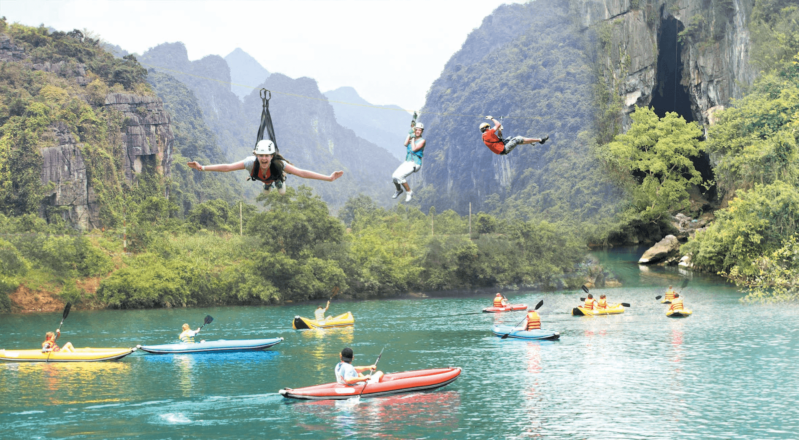 Để thử thách bản thân và trải nghiệm cảm giác mạnh, bạn có thể tham gia các hoạt động mạo hiểm như leo núi, lướt sóng hoặc zipline.