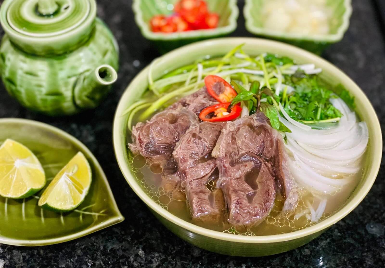 Phở bò là phiên bản nổi tiếng nhất và được nhiều người yêu thích trong các loại phở. 