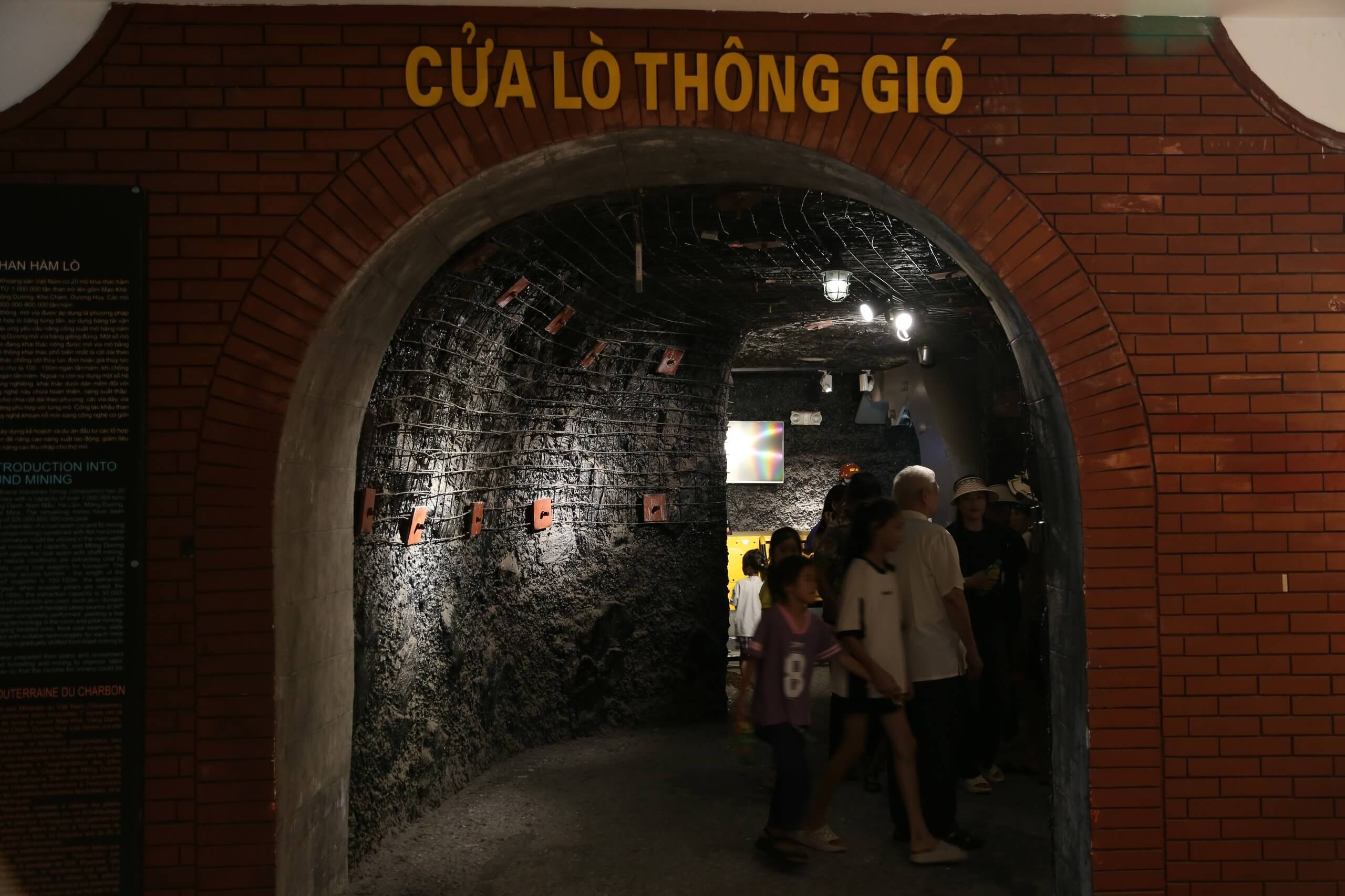Hay tìm hiểu về hệ thống khai thác than hầm lò ngày nay