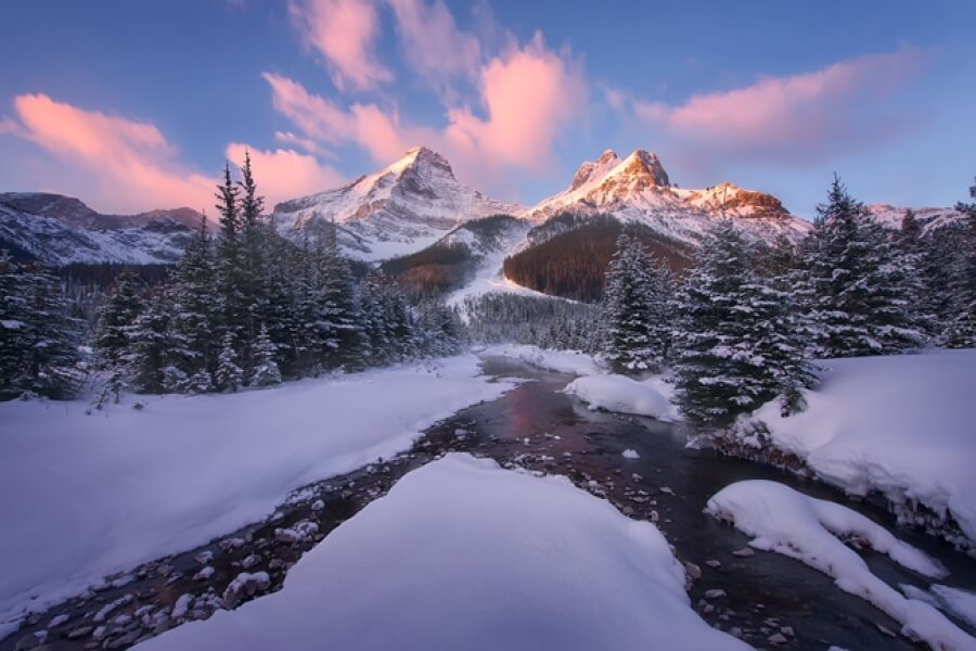 Rockies là một trong những điểm đến hàng đầu của Canada dành cho những tay leo núi chuyên nghiệp.
