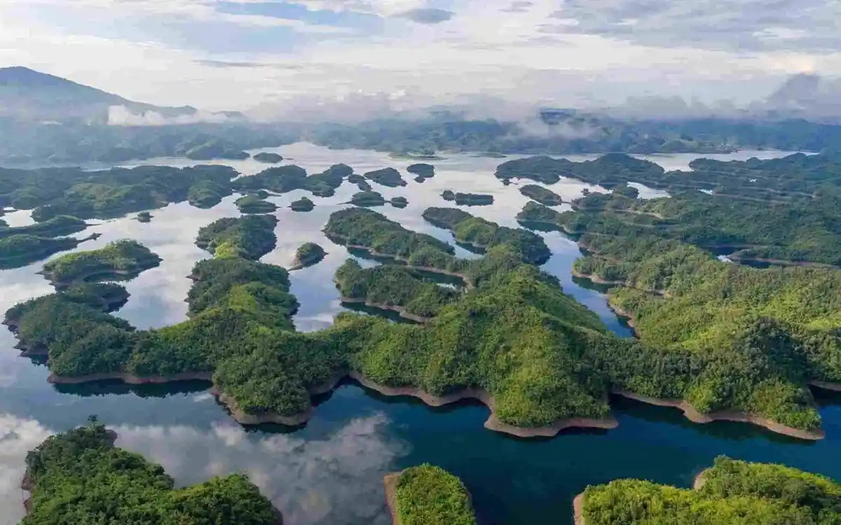 Hồ Tà Đùng - "Vịnh Hạ Long ở Tây Nguyên" của Đăk Nông.
