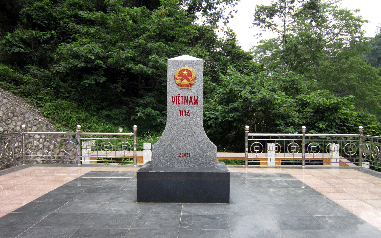 Đền Mẫu Đồng Đăng.