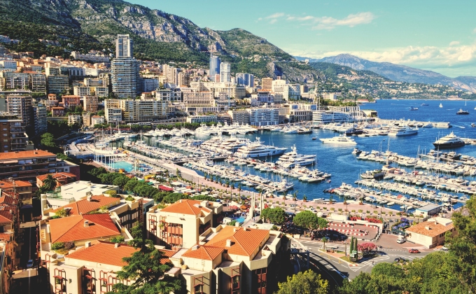 Bến đậu du thuyền tại Monaco. 