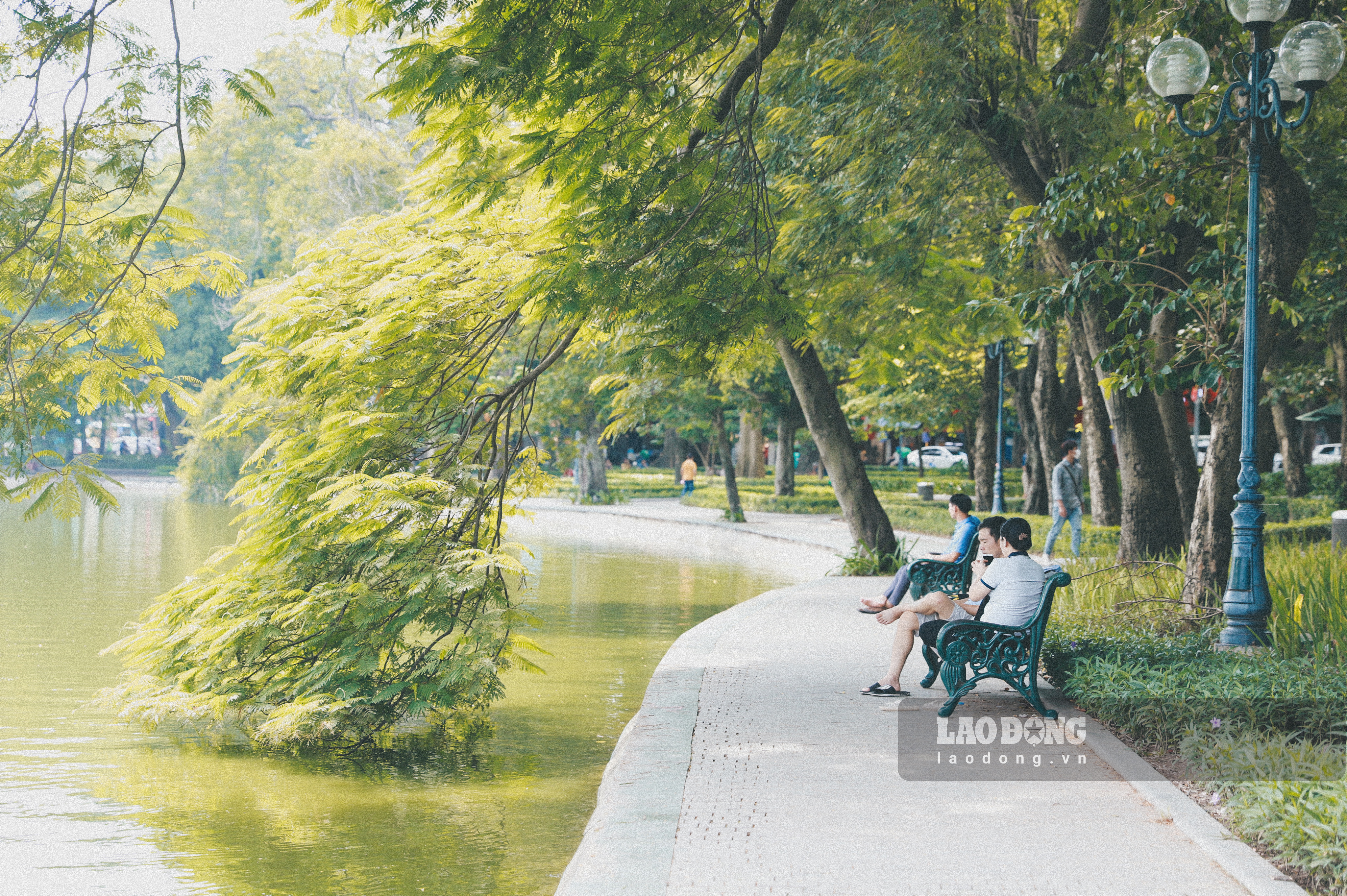 Đẹp đến nao lòng những khoảnh khắc mùa thu Hà Nội